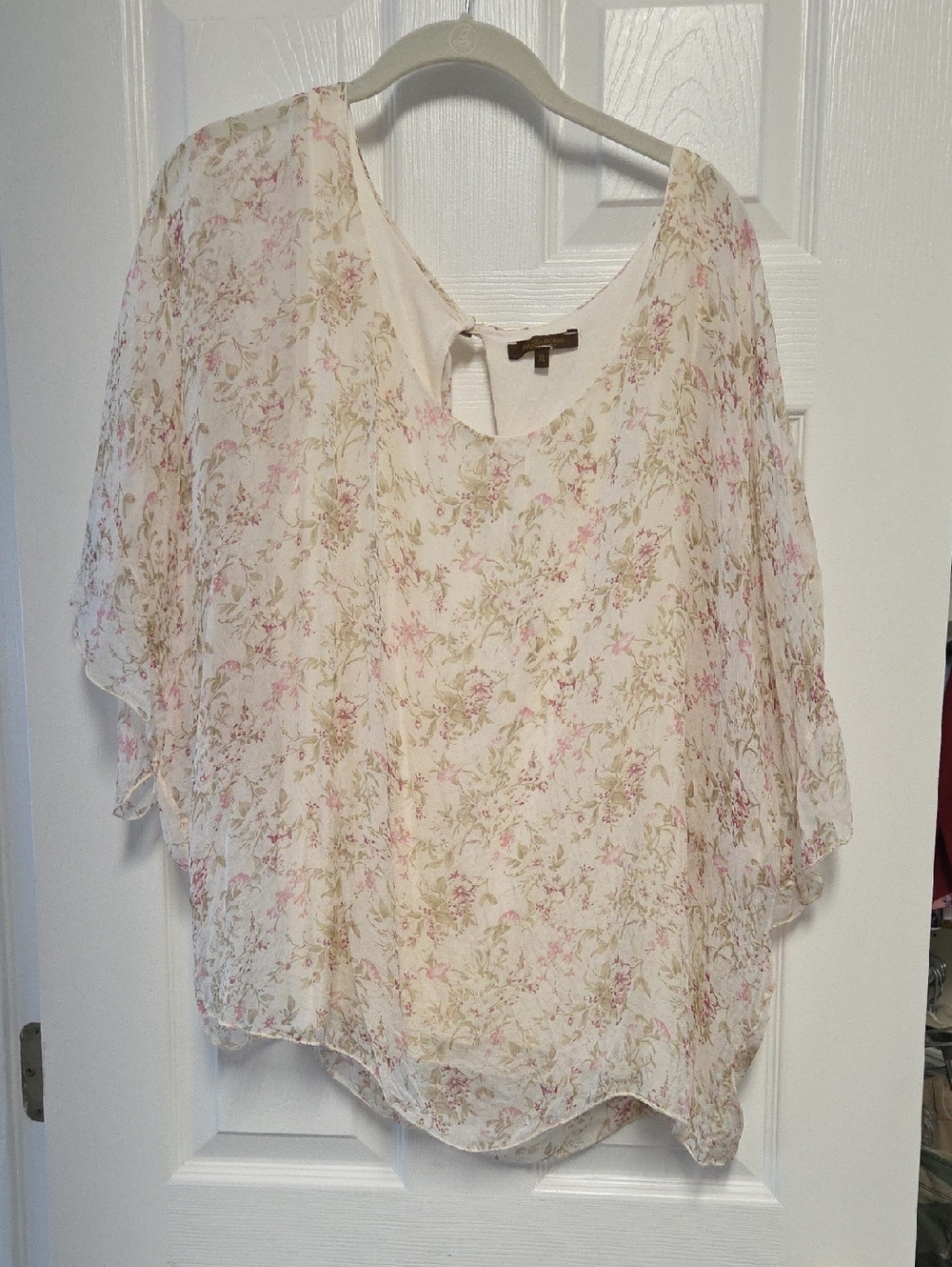 Lightweight Floral Flutter Sleeve Top - Cream with Pink Floral